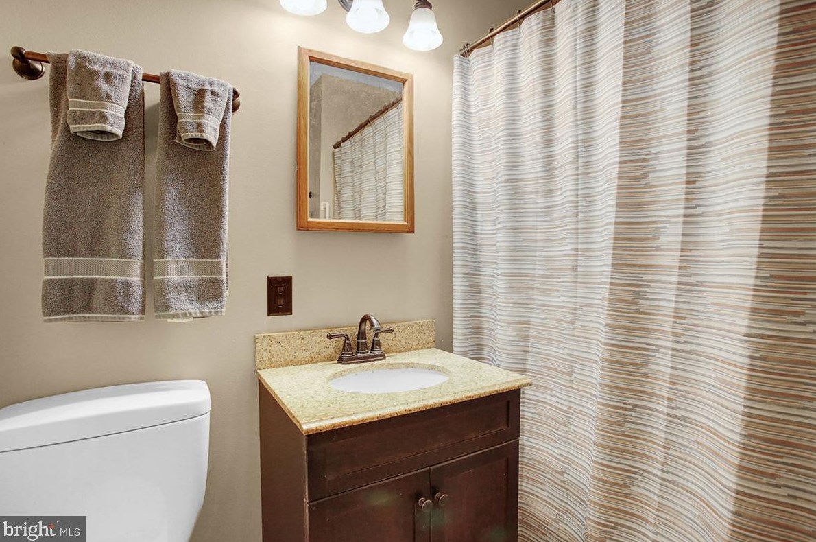 4 Surrey Ct, Basket PA  19547-9723 exterior