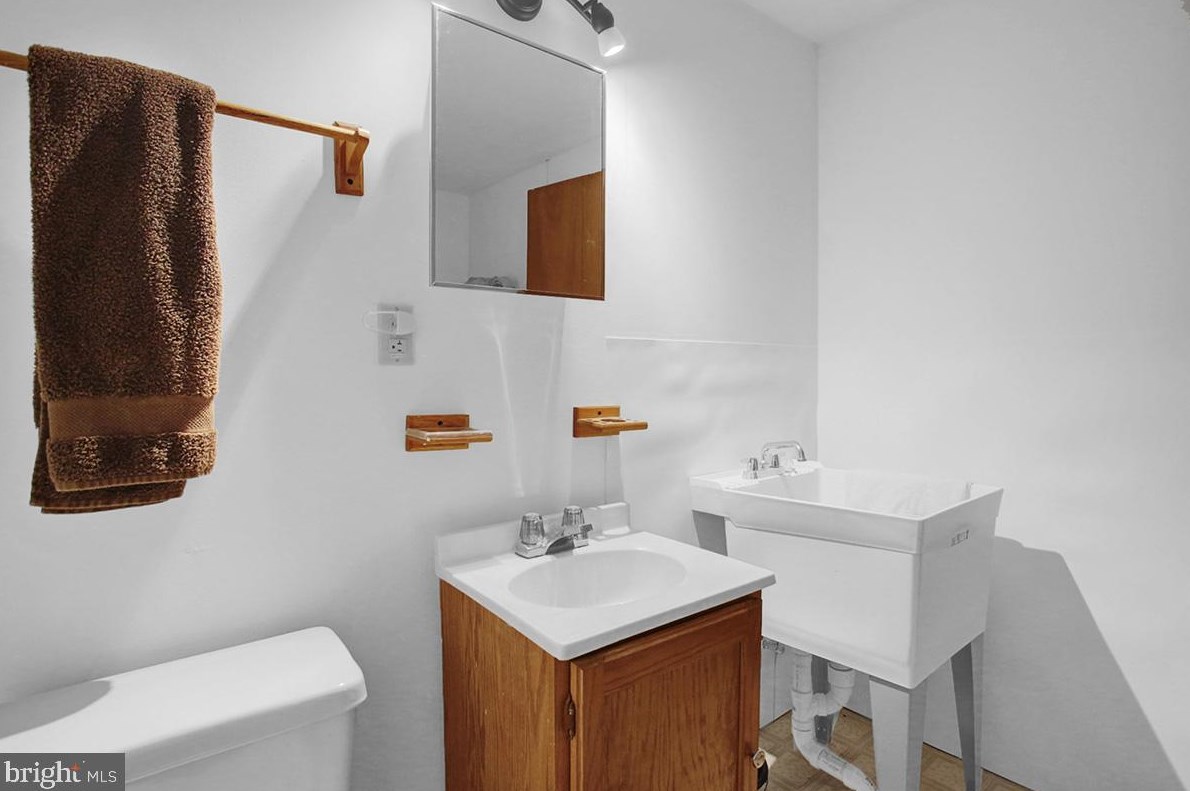 4 Surrey Ct, Basket PA  19547-9723 exterior