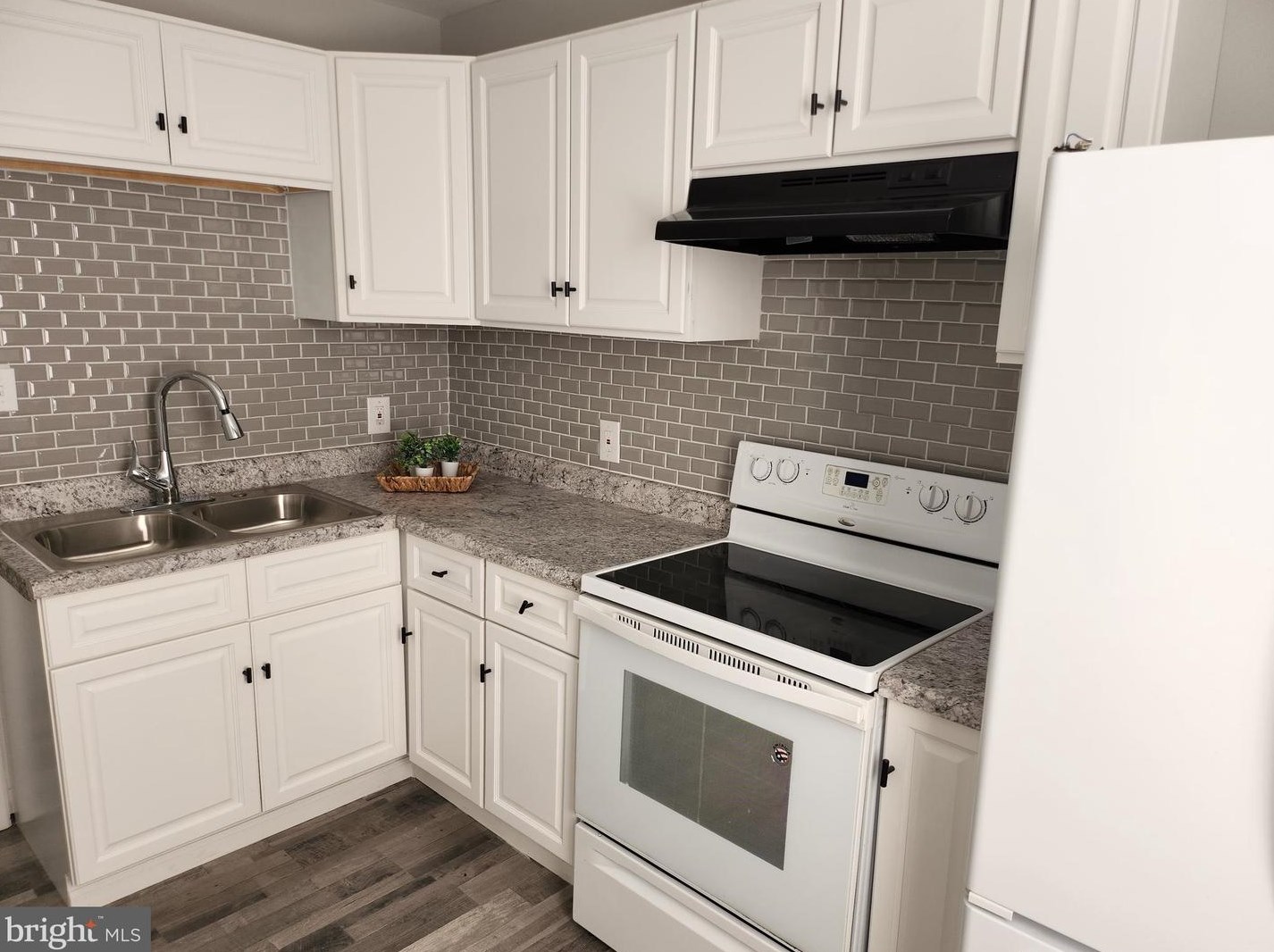 832 Mulberry St, Reading PA  19604-2413 exterior