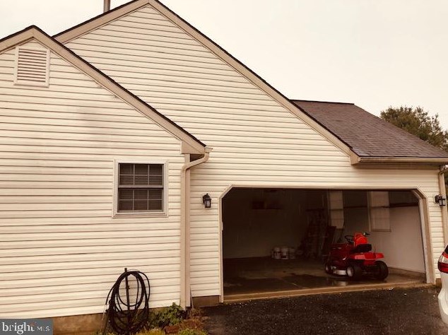 1666 Wyomissing Rd, Hummels Store PA  19540-8432 exterior