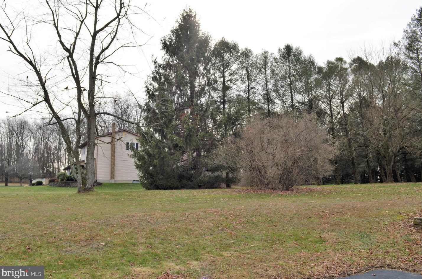 235 Forest View Dr, Greenwich PA  19530-9036 exterior