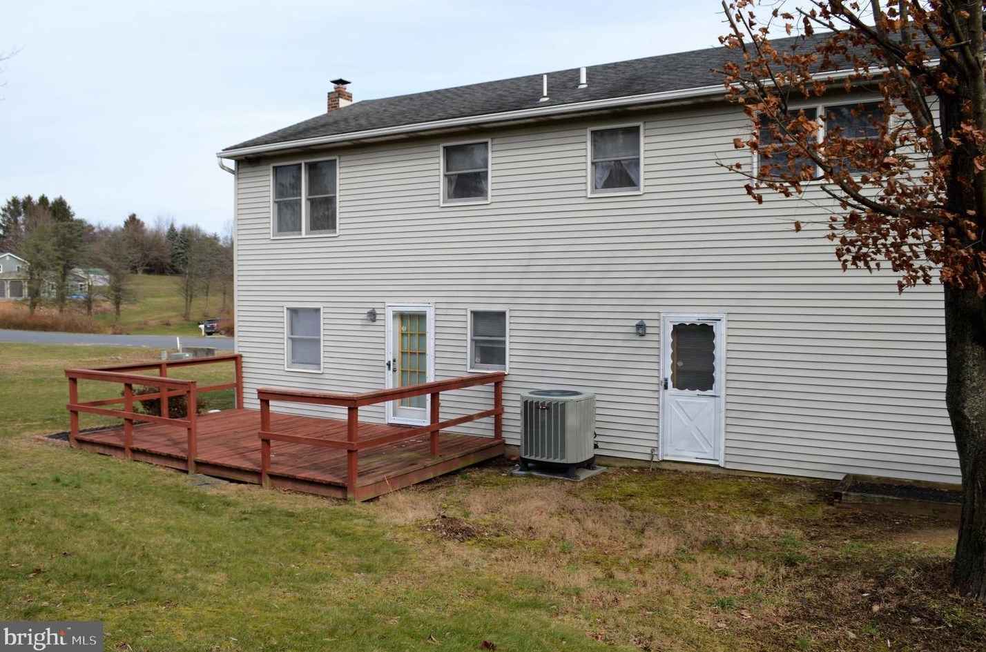 235 Forest View Dr, Greenwich PA  19530-9036 exterior