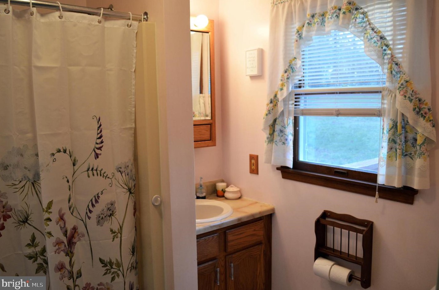 235 Forest View Dr, Greenwich PA  19530-9036 exterior