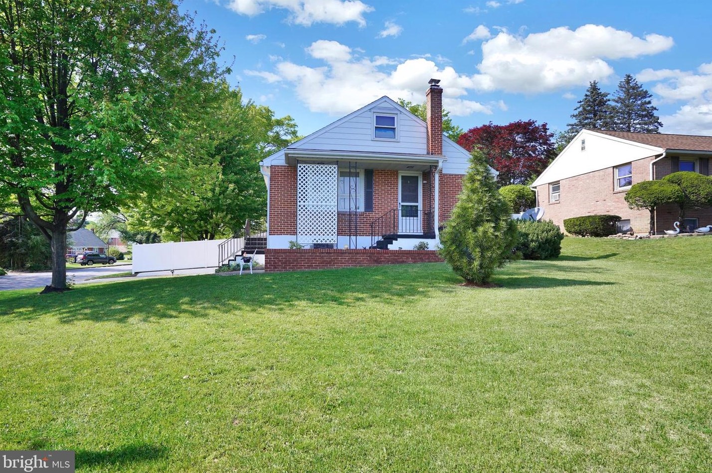 3501 Magnolia Ave, Reading PA  19605-1537 exterior