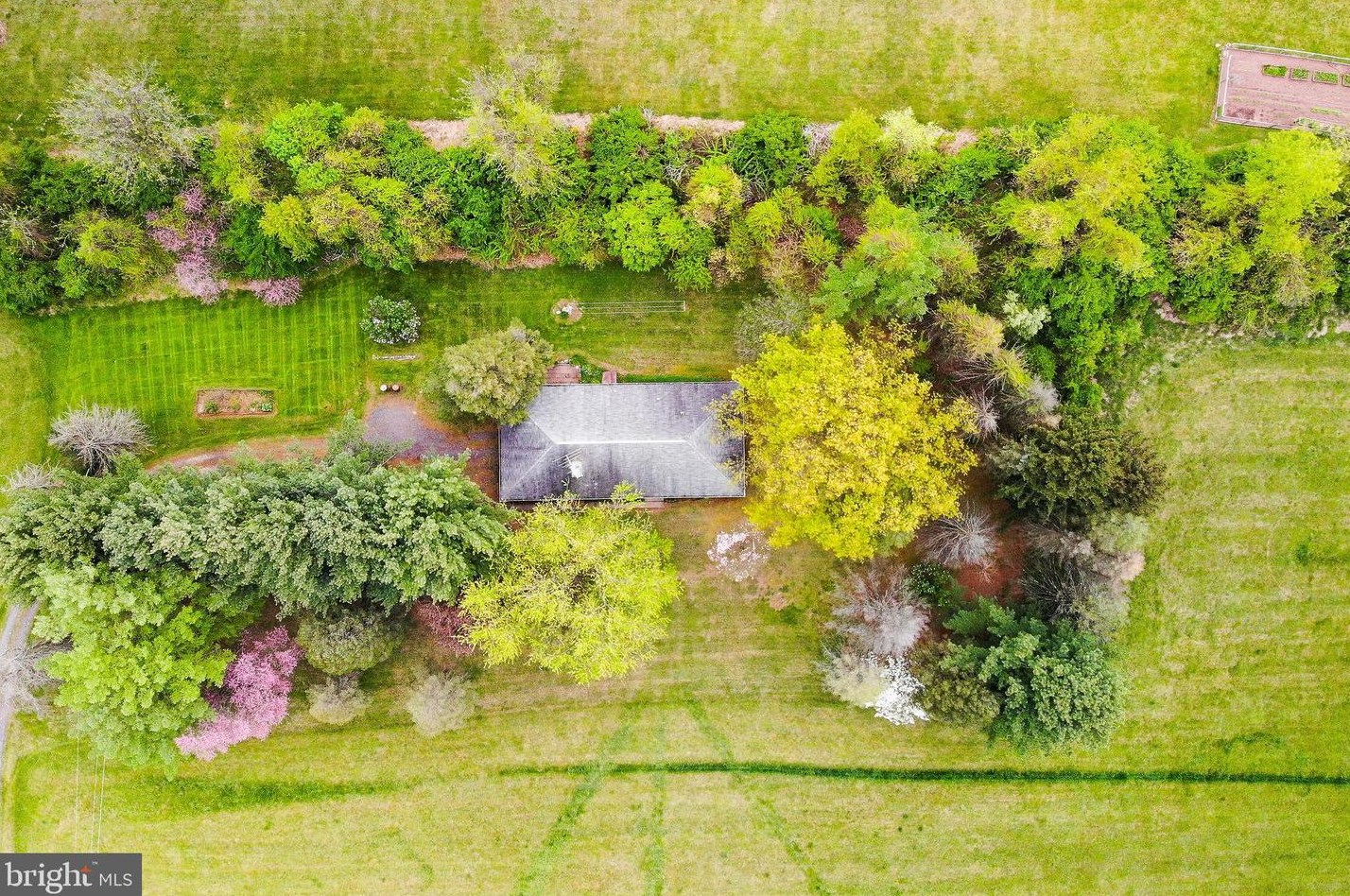 1622 Wyomissing Rd, Hummels Store PA 19540-8434 exterior