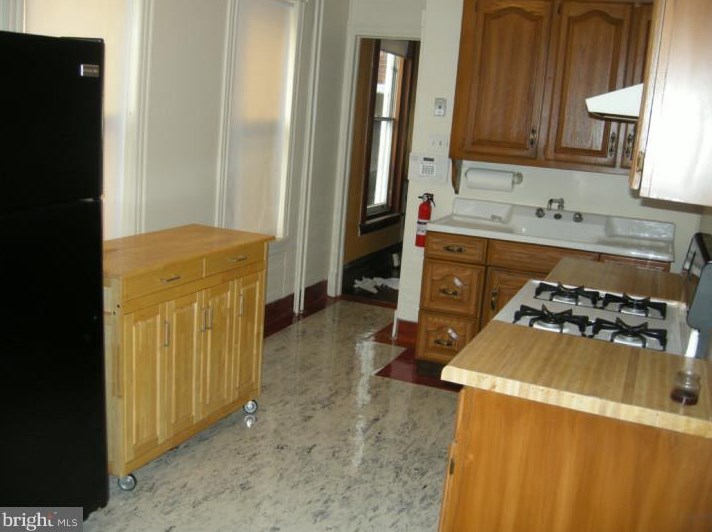 332 17 St, Reading PA 19602-2209 exterior