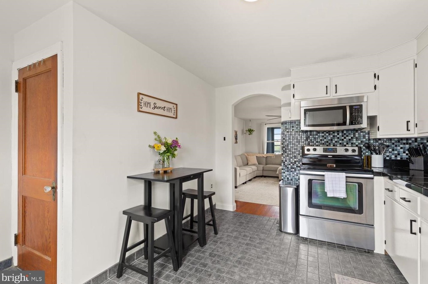 552 Mohns Hill Rd, Reading PA  19608-9038 exterior