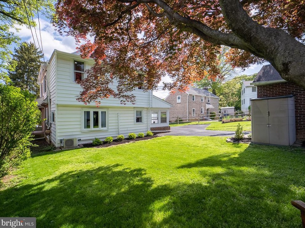 206 Amherst Ave, Reading PA  19609-2406 exterior