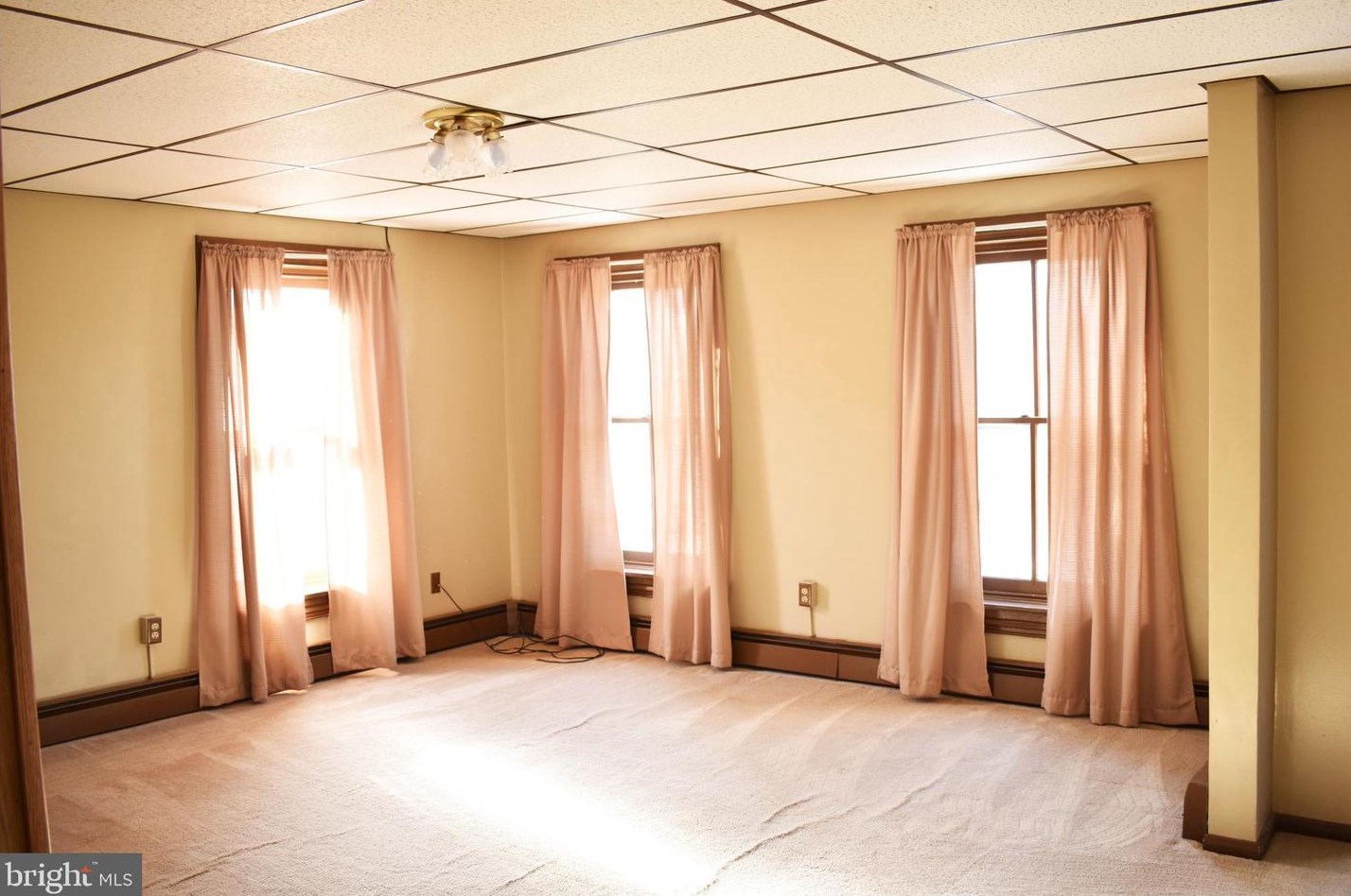 1208 Montgomery Ave, Spangsville PA  19512-8439 exterior
