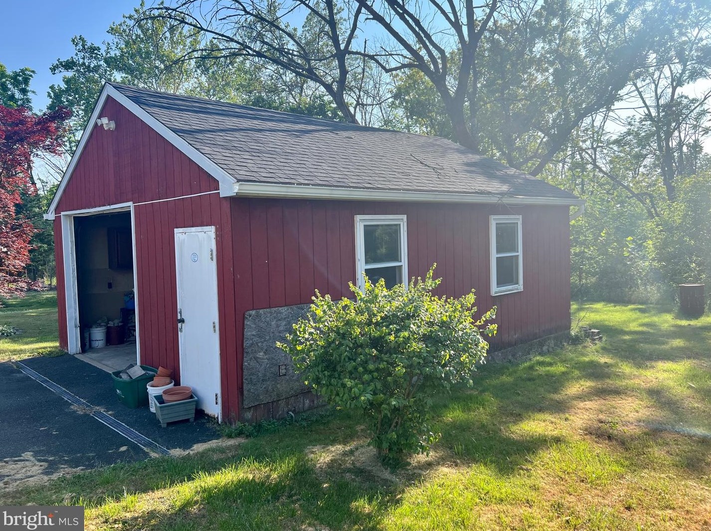 46 Old Douglass Dr, Douglassville PA  19518-1623 exterior