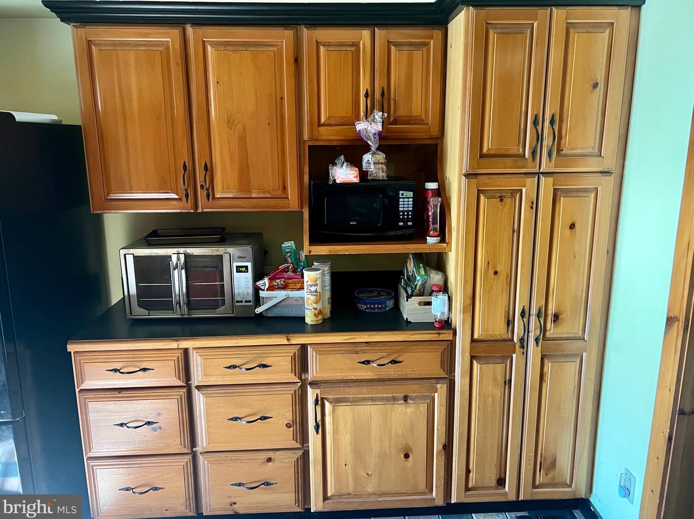 46 Old Douglass Dr, Douglassville PA  19518-1623 exterior