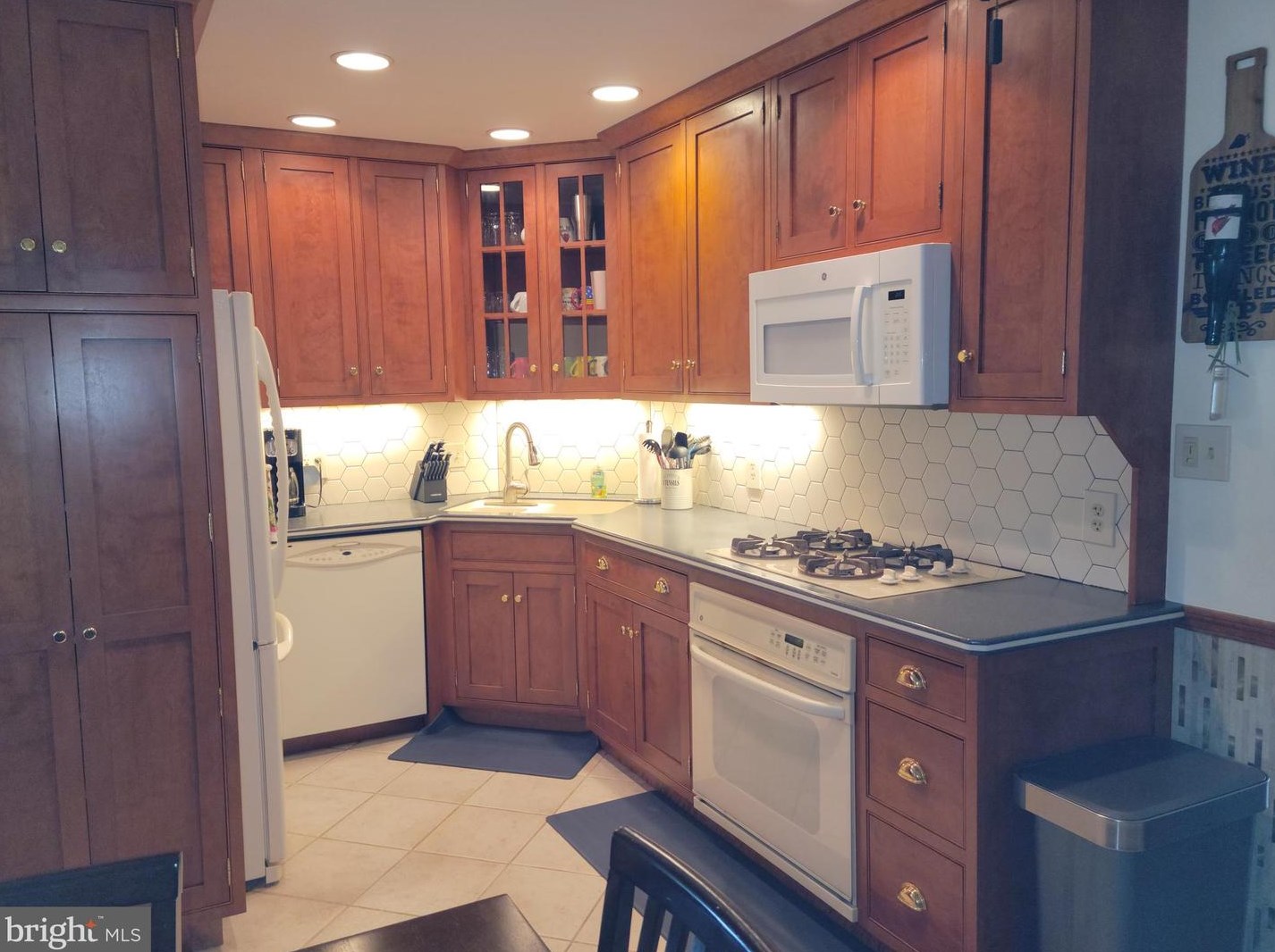 3904 Moyer Ave, Reading PA  19606-3035 exterior