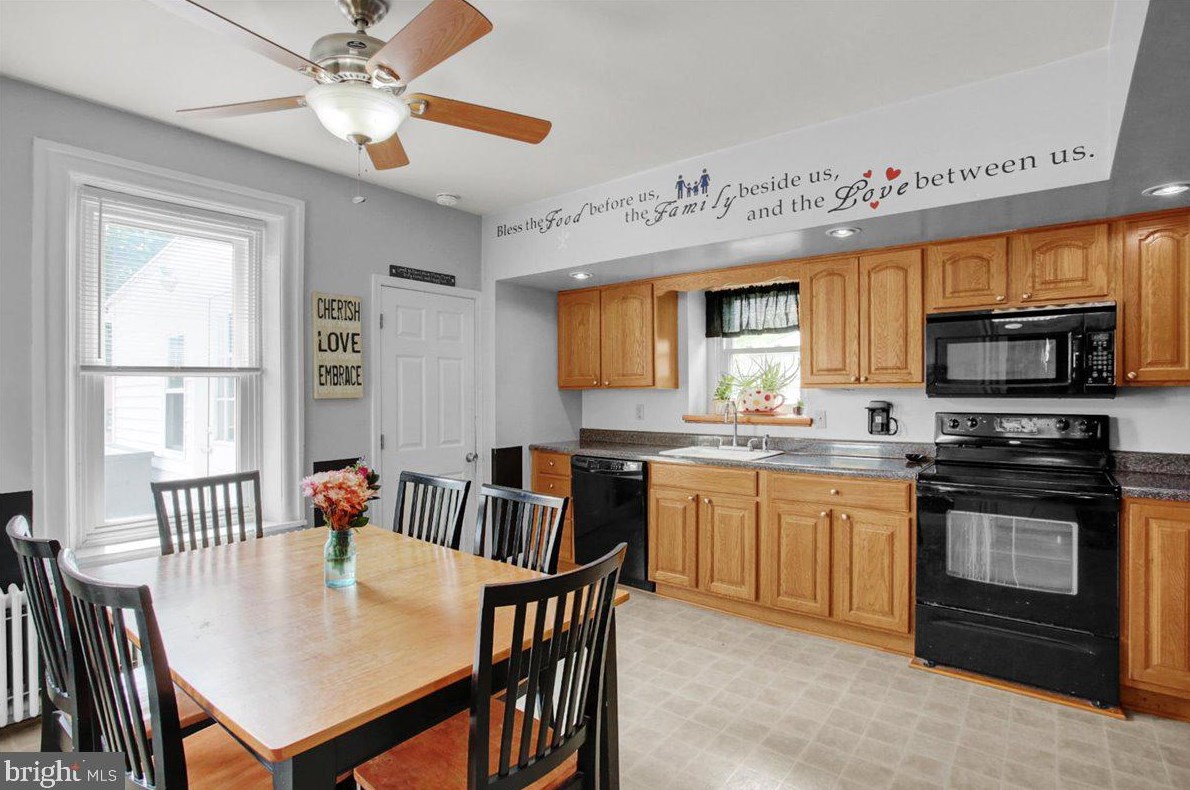 322 Chestnut St, Mertztown PA  19539-8759 exterior