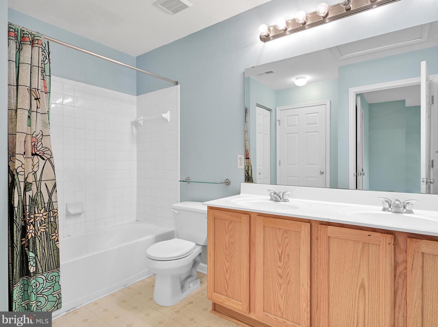 1601 Orchard View Rd, Reading PA  19606-4405 exterior