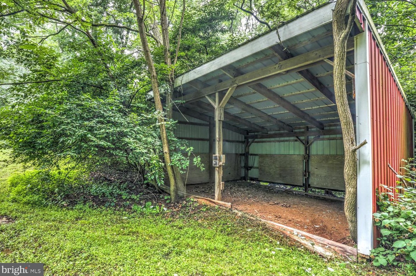 1260 Maple Grv Rd, Hummels Store PA 19540-8845 exterior