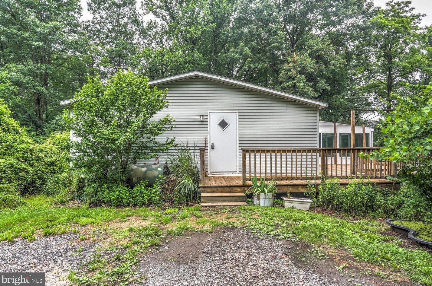 1260 Maple Grv Rd, Hummels Store PA 19540-8845 exterior