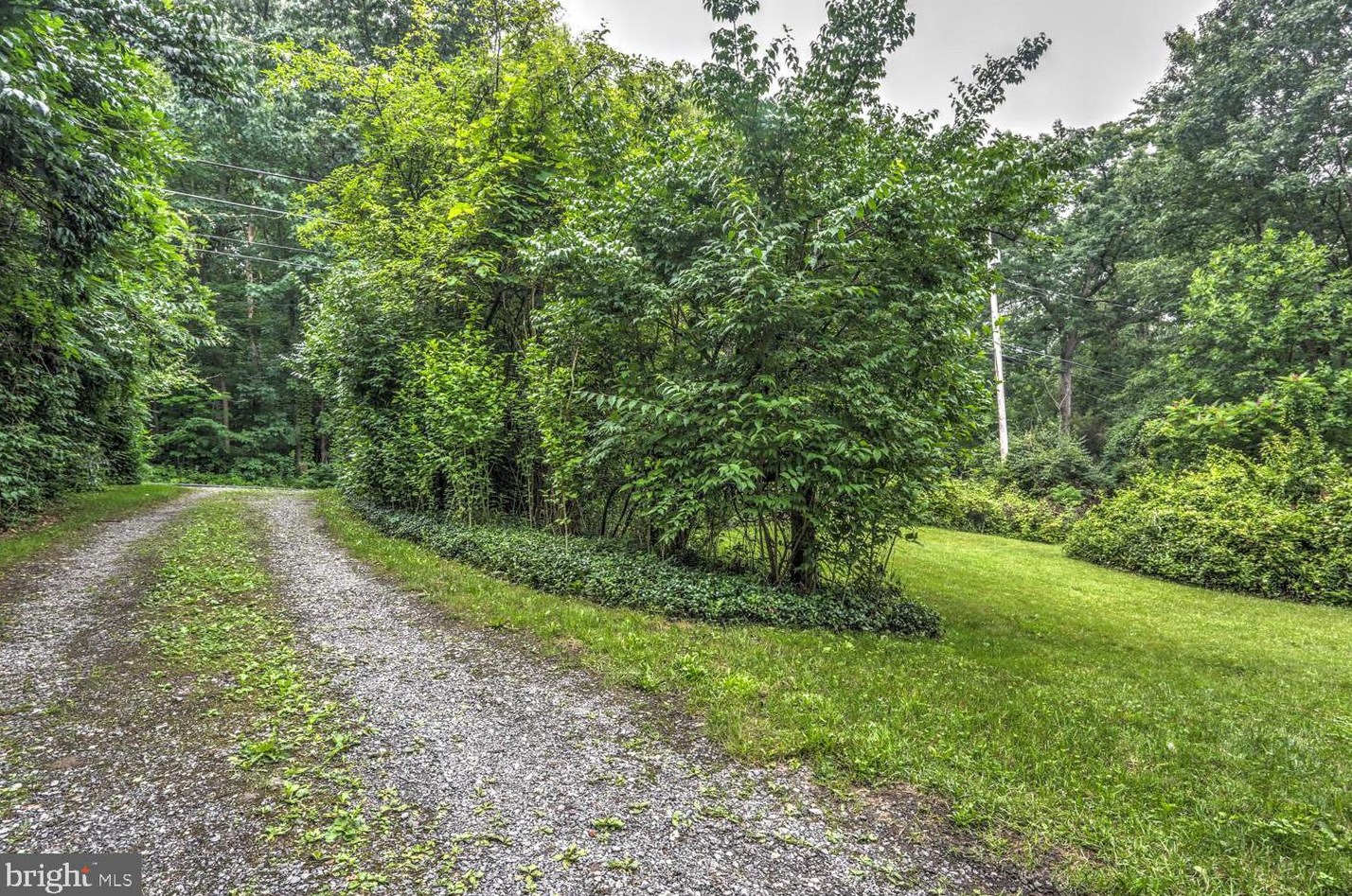 1260 Maple Grv Rd, Hummels Store PA 19540-8845 exterior