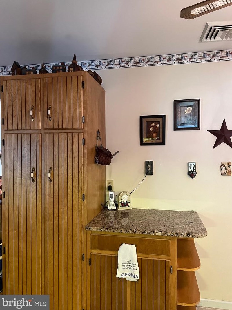 216 Diplomat Dr, Robesonia PA 19551-1613 exterior