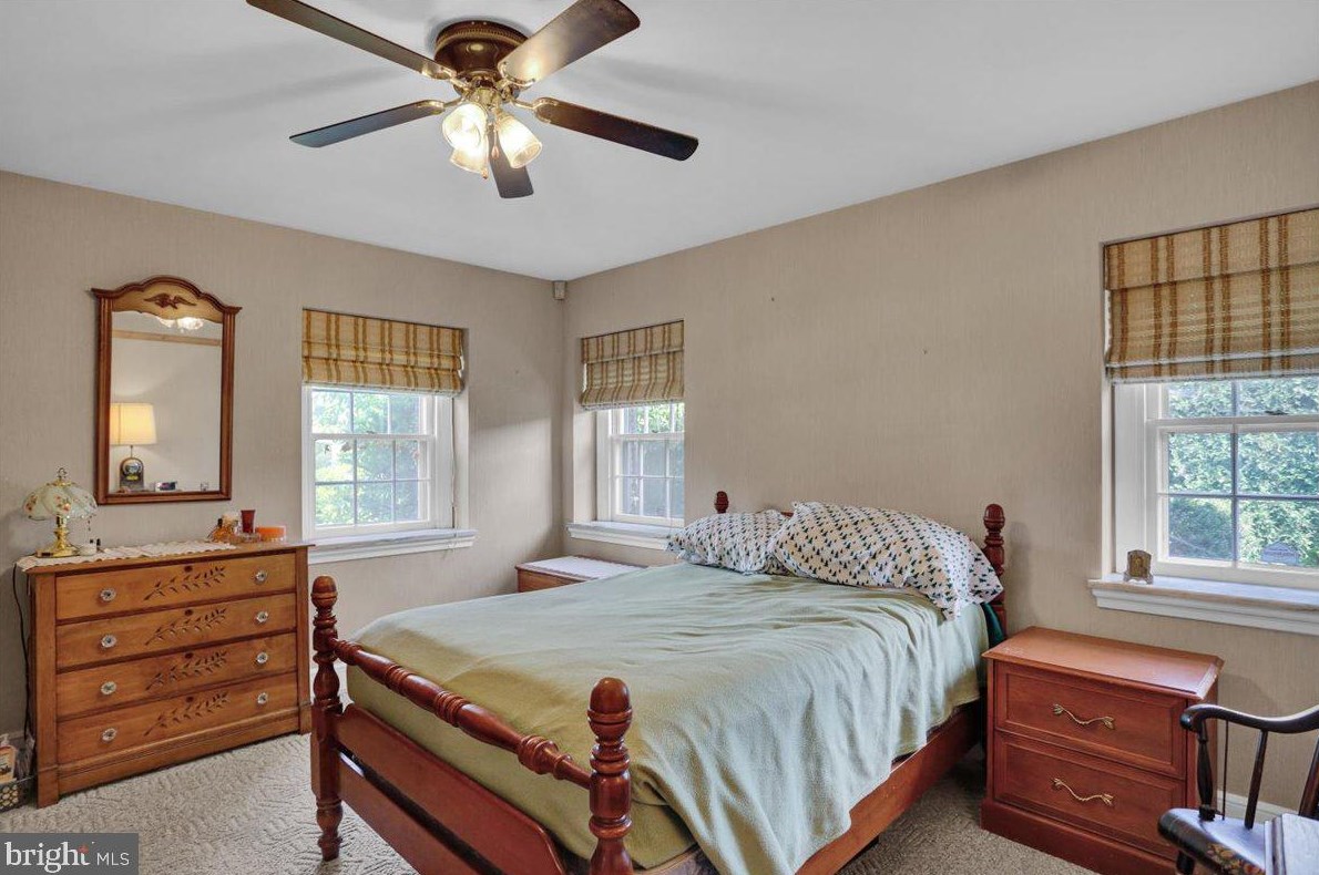 504 Elizabeth Ave, Reading PA  19605-2542 exterior