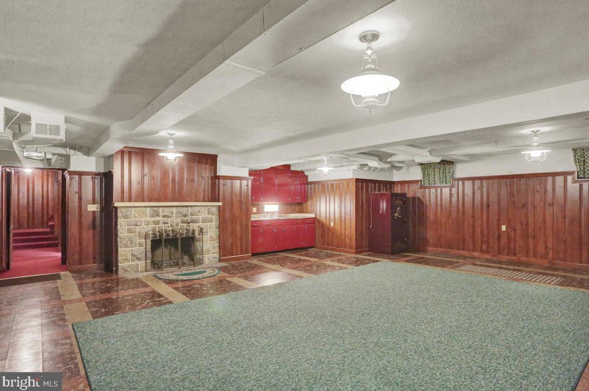 504 Elizabeth Ave, Reading PA  19605-2542 exterior