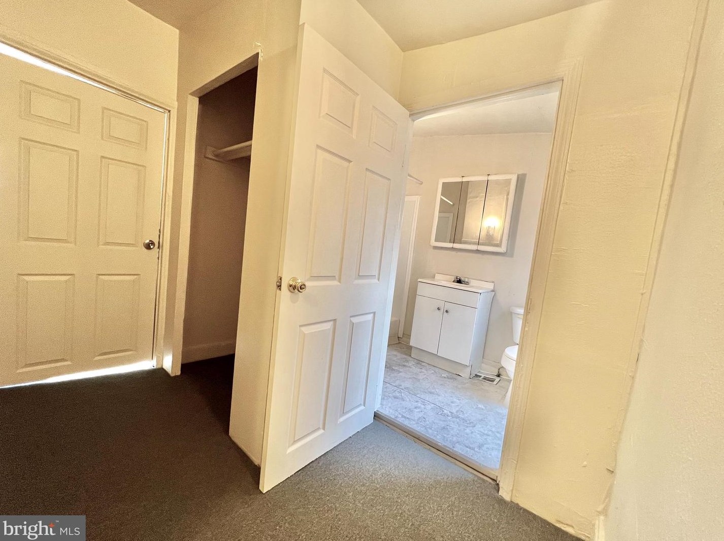 620 Maple St, Reading PA 19602-2561 exterior