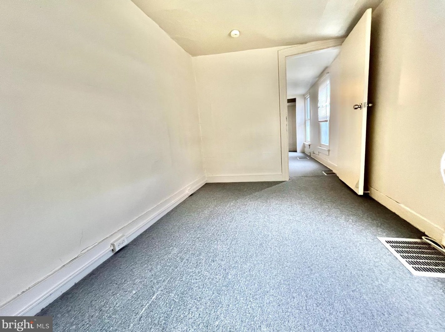 620 Maple St, Reading PA 19602-2561 exterior