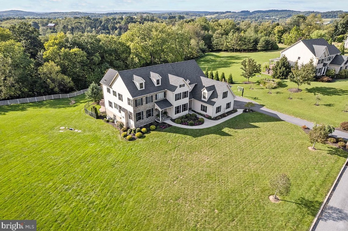 157 Meadow View Dr, Reading PA  19605-9614 exterior