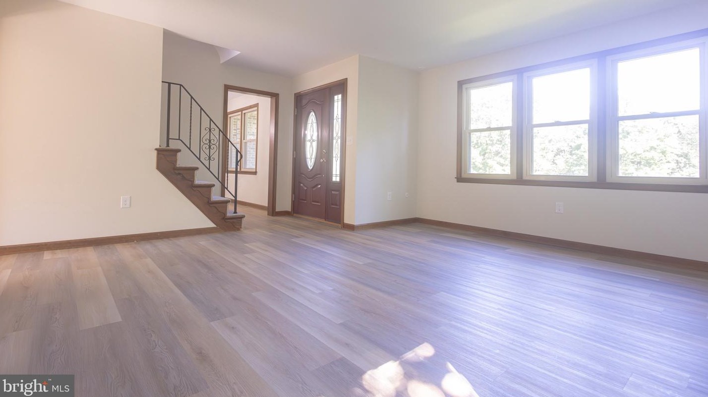 276 Hampshire Rd, Reading PA  19608-9106 exterior