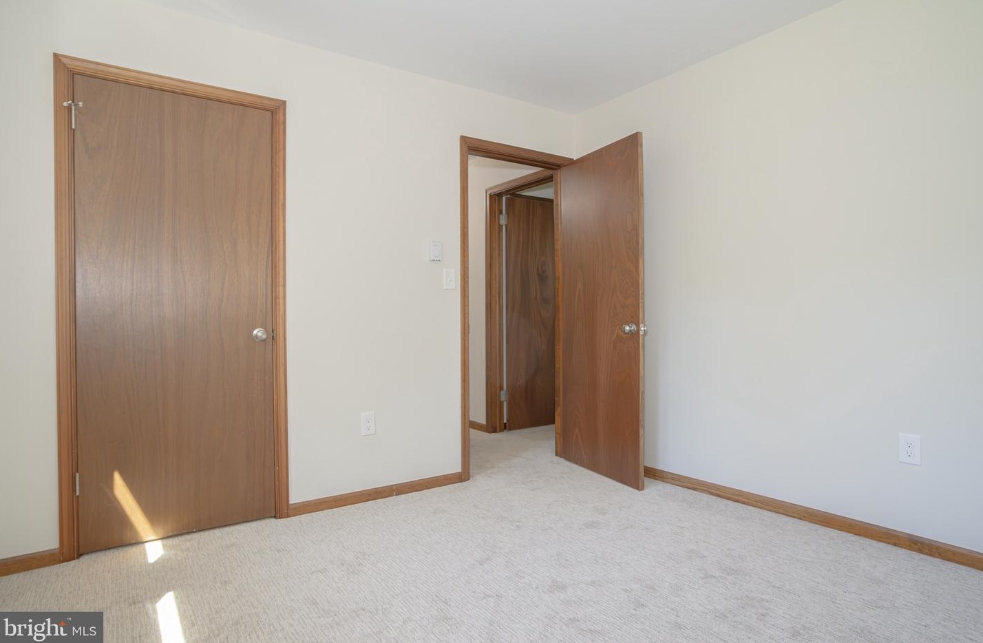 276 Hampshire Rd, Reading PA  19608-9106 exterior