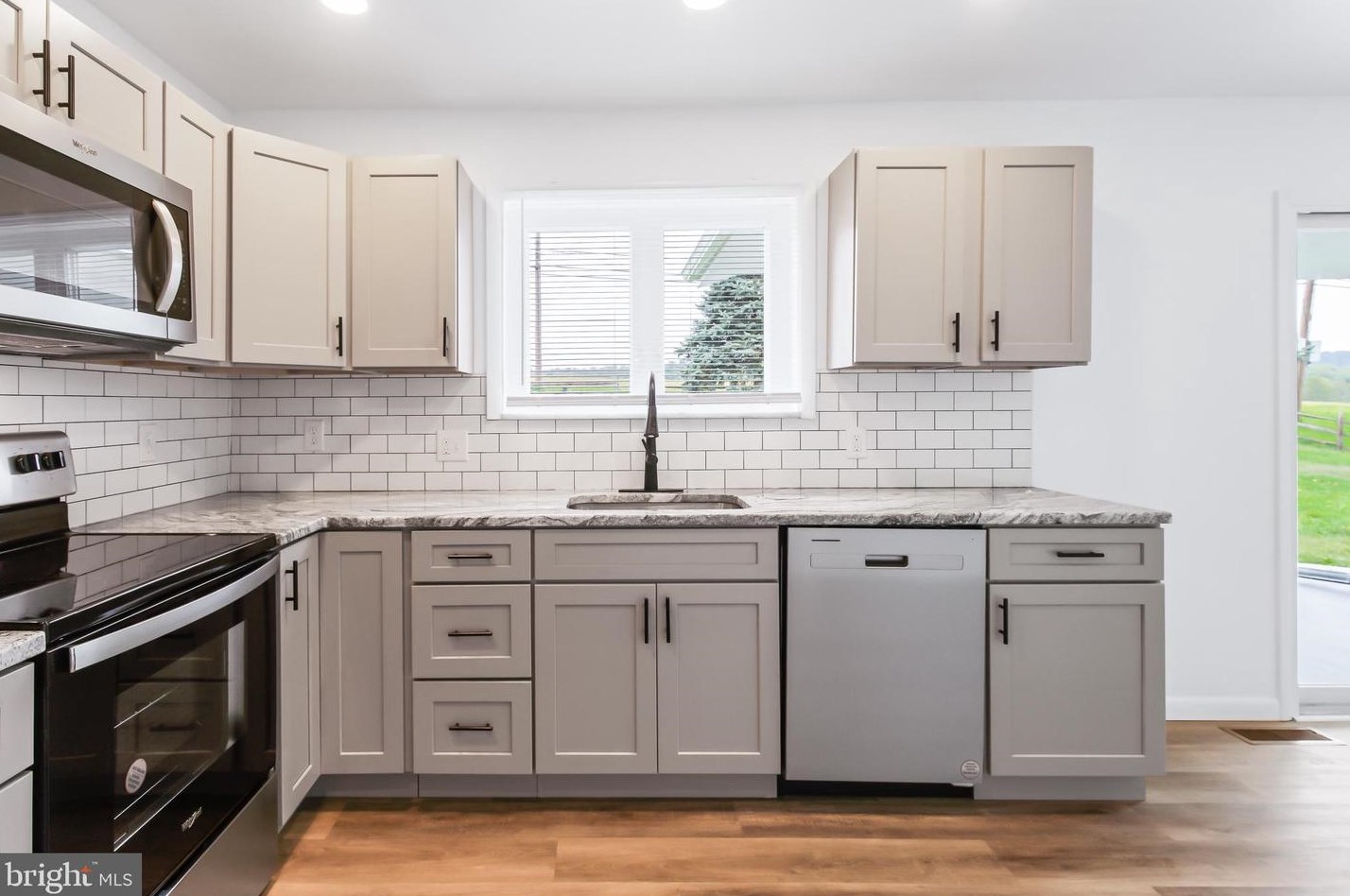 405 Fairview Dr, Greenwich PA  19530-1021 exterior