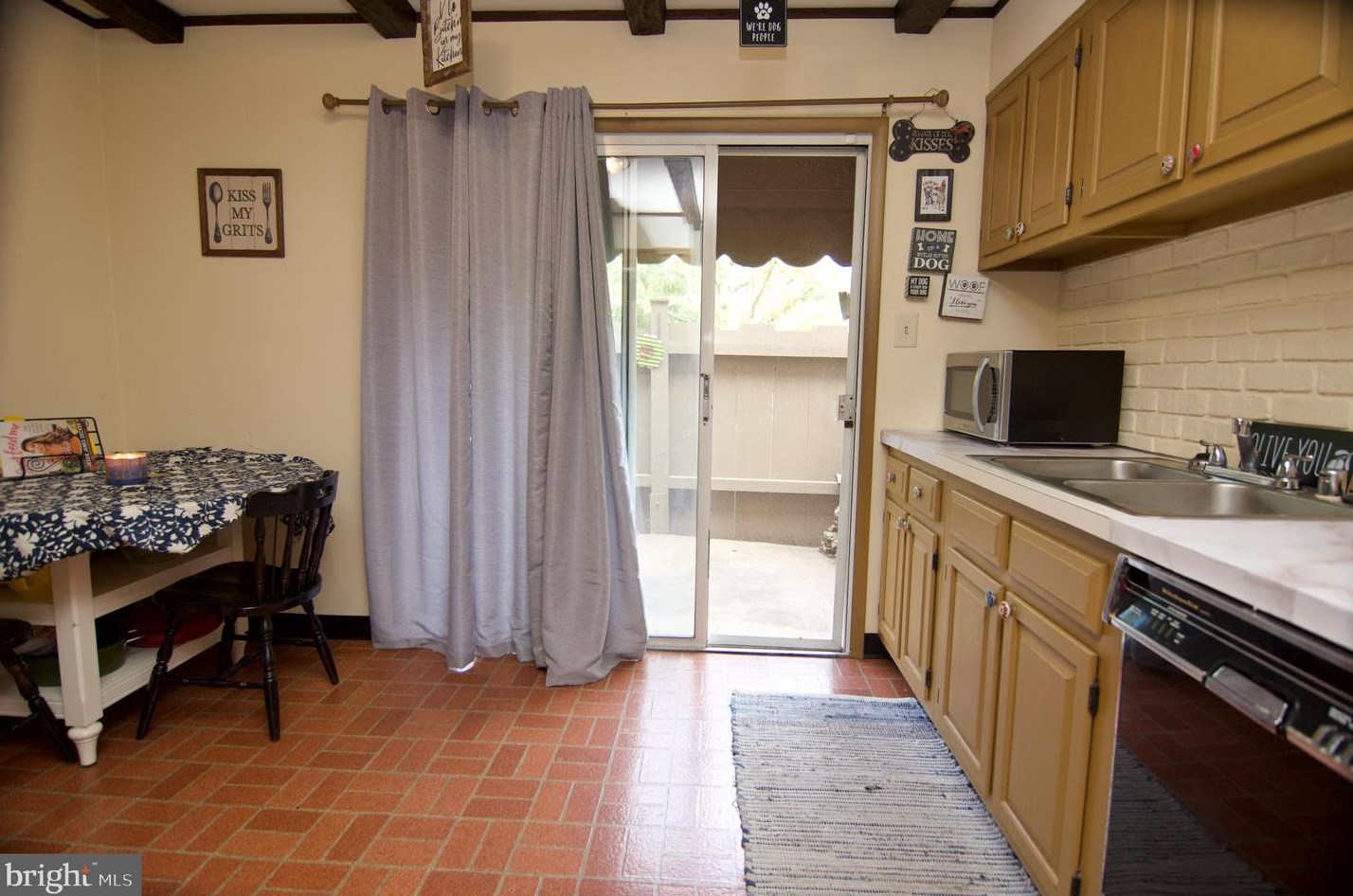 62 Wood Cir, Reading PA  19607-3311 exterior