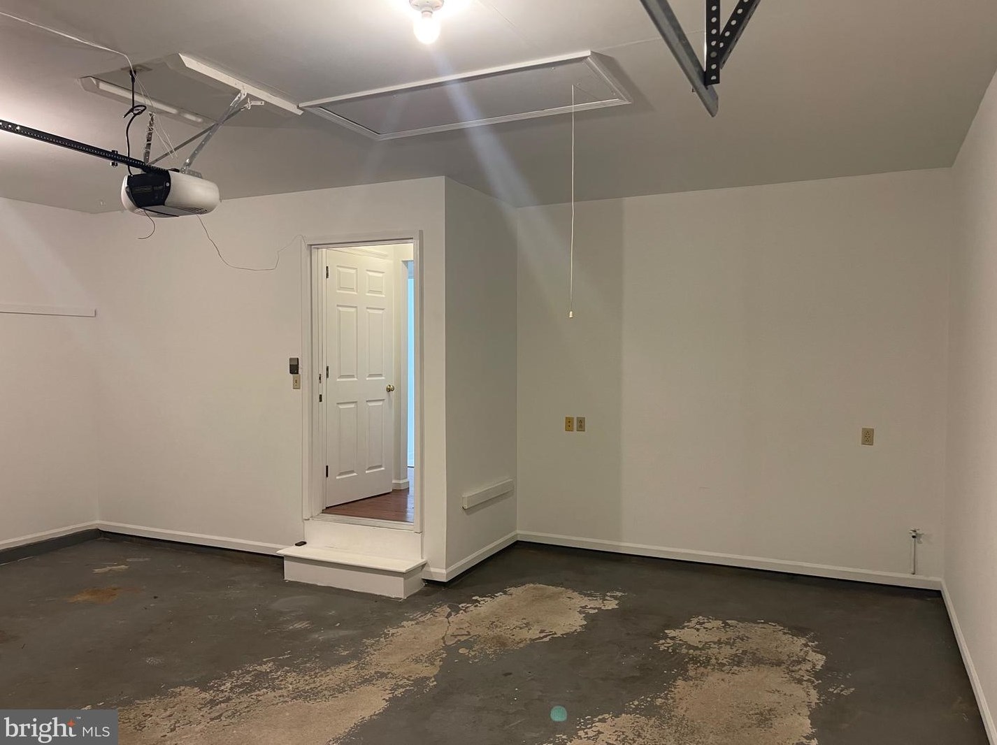 1197 Ashbourne Dr, Reading PA  19605-3225 exterior