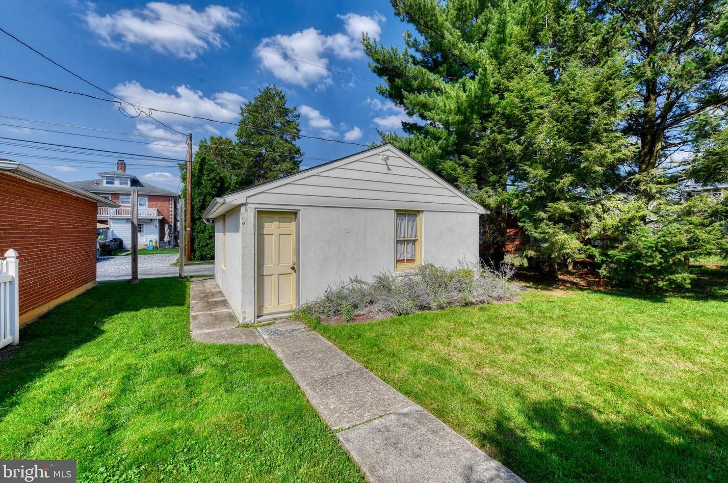 23 Walnut St, Reading PA  19607-1827 exterior