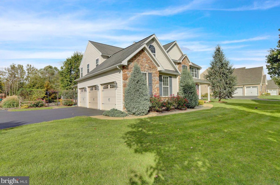 421 Middlecreek Dr, Basket PA  19547-8793 exterior