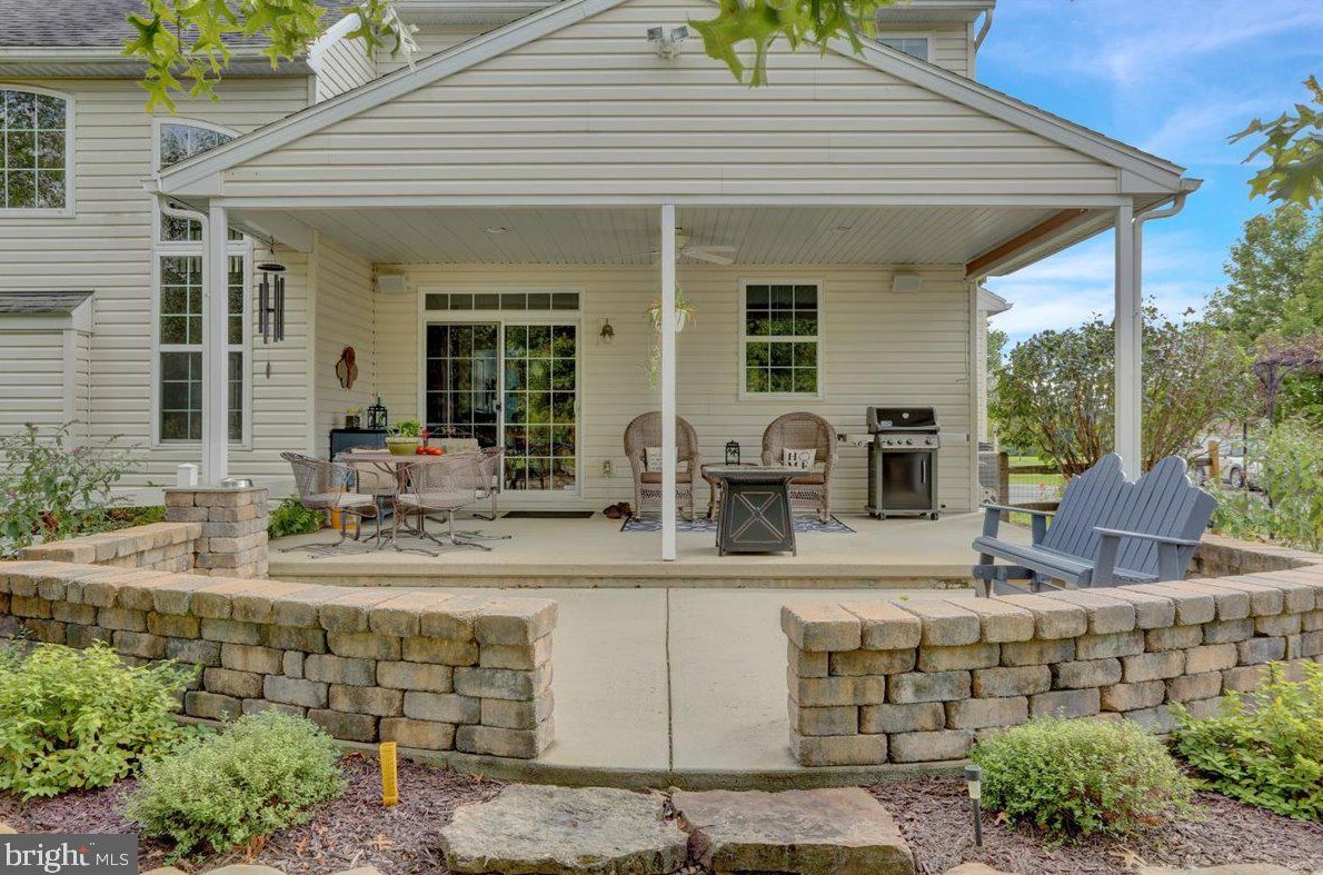 421 Middlecreek Dr, Basket PA  19547-8793 exterior