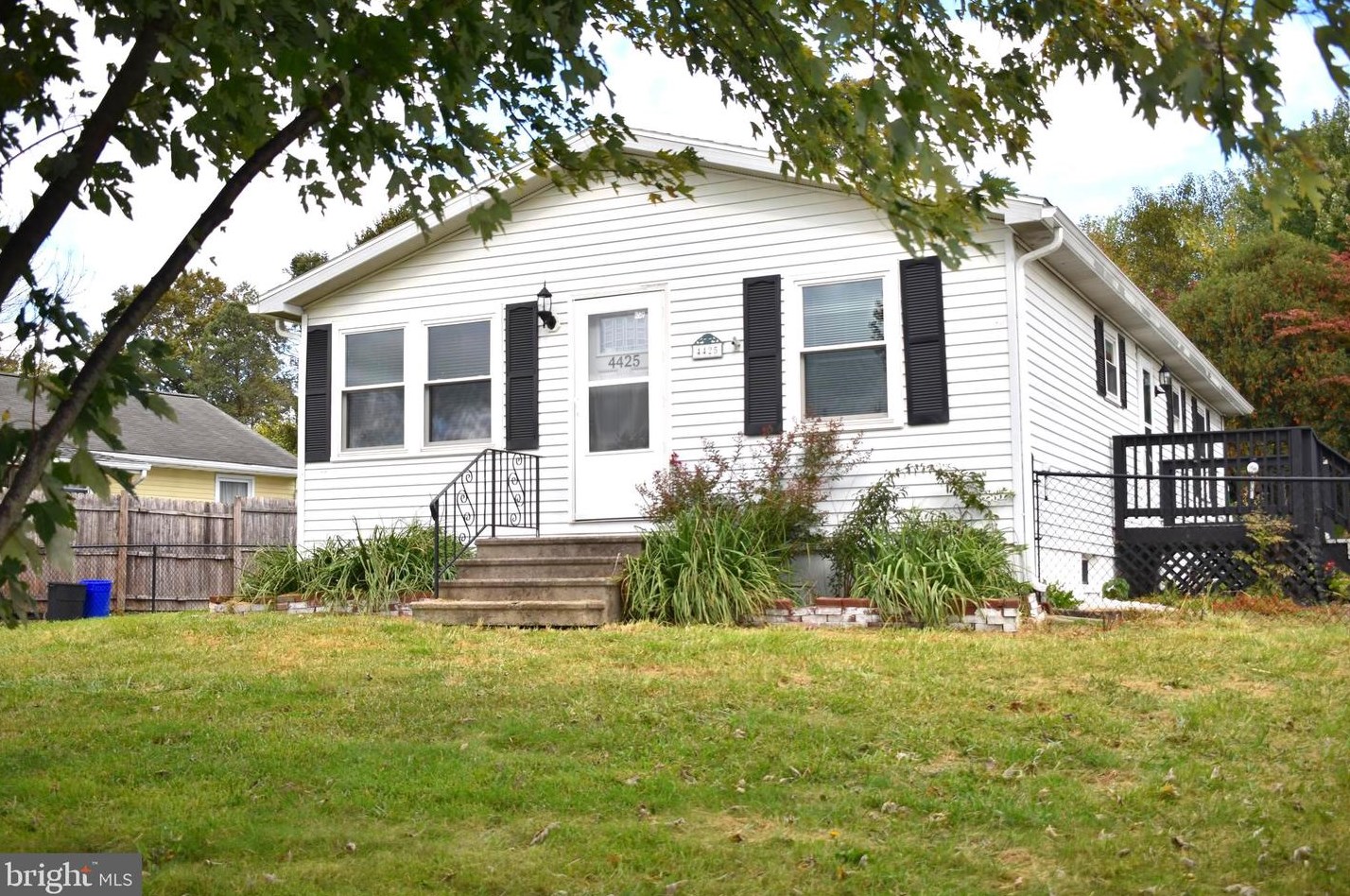 4425 Hill Terrace Dr, Reading PA  19608-9745 exterior