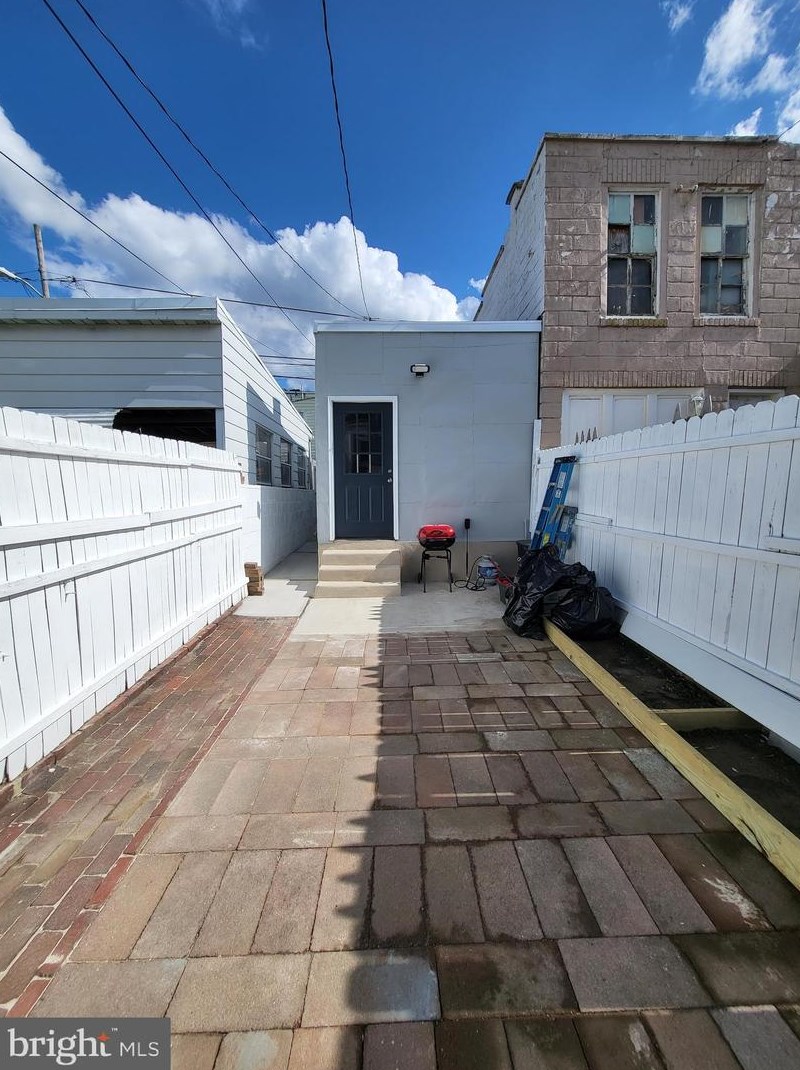 1525 Moss St, Reading PA  19604-1813 exterior