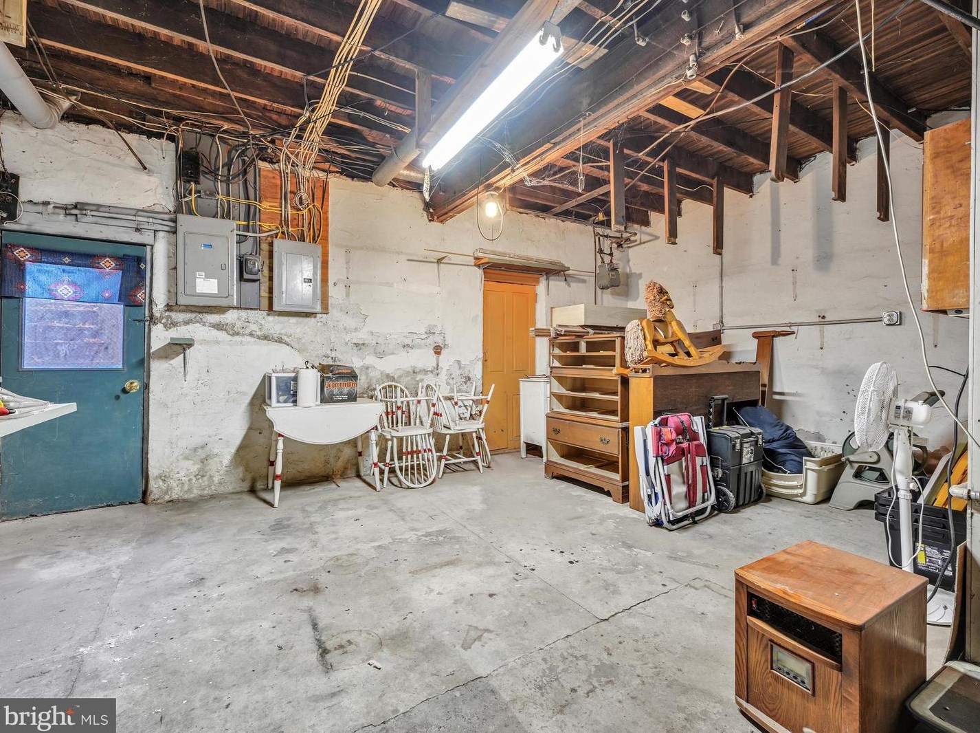 9 Madison St, Hummels Store PA  19540-1501 exterior