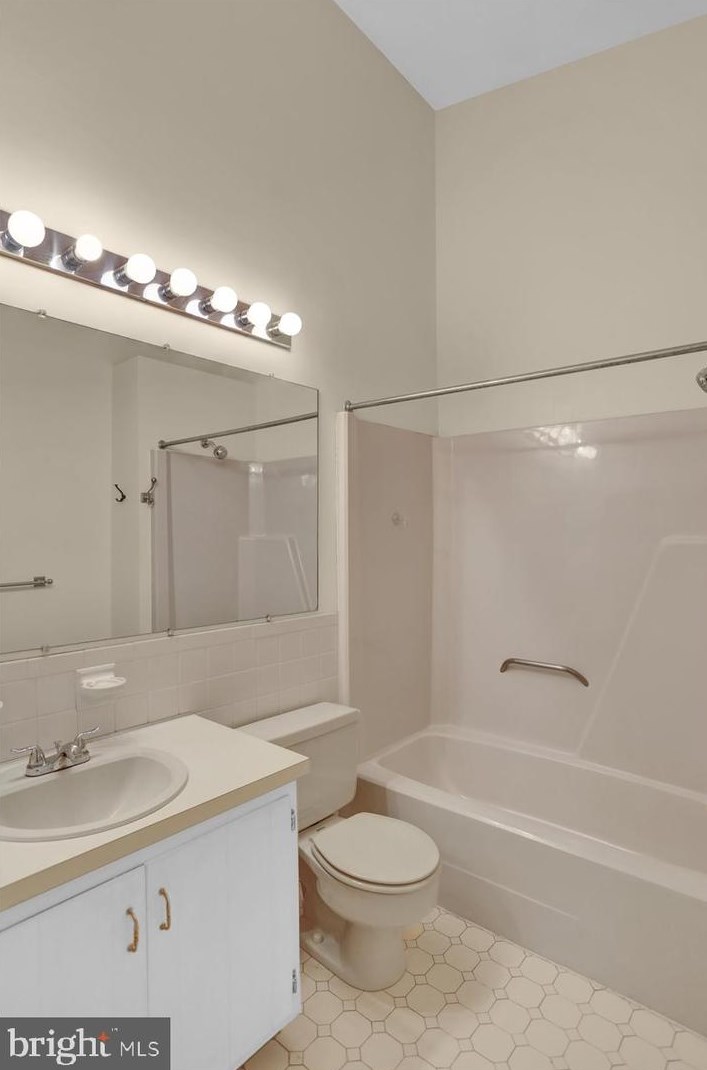 179 Oakmont Ct, Reading PA  19607-3406 exterior