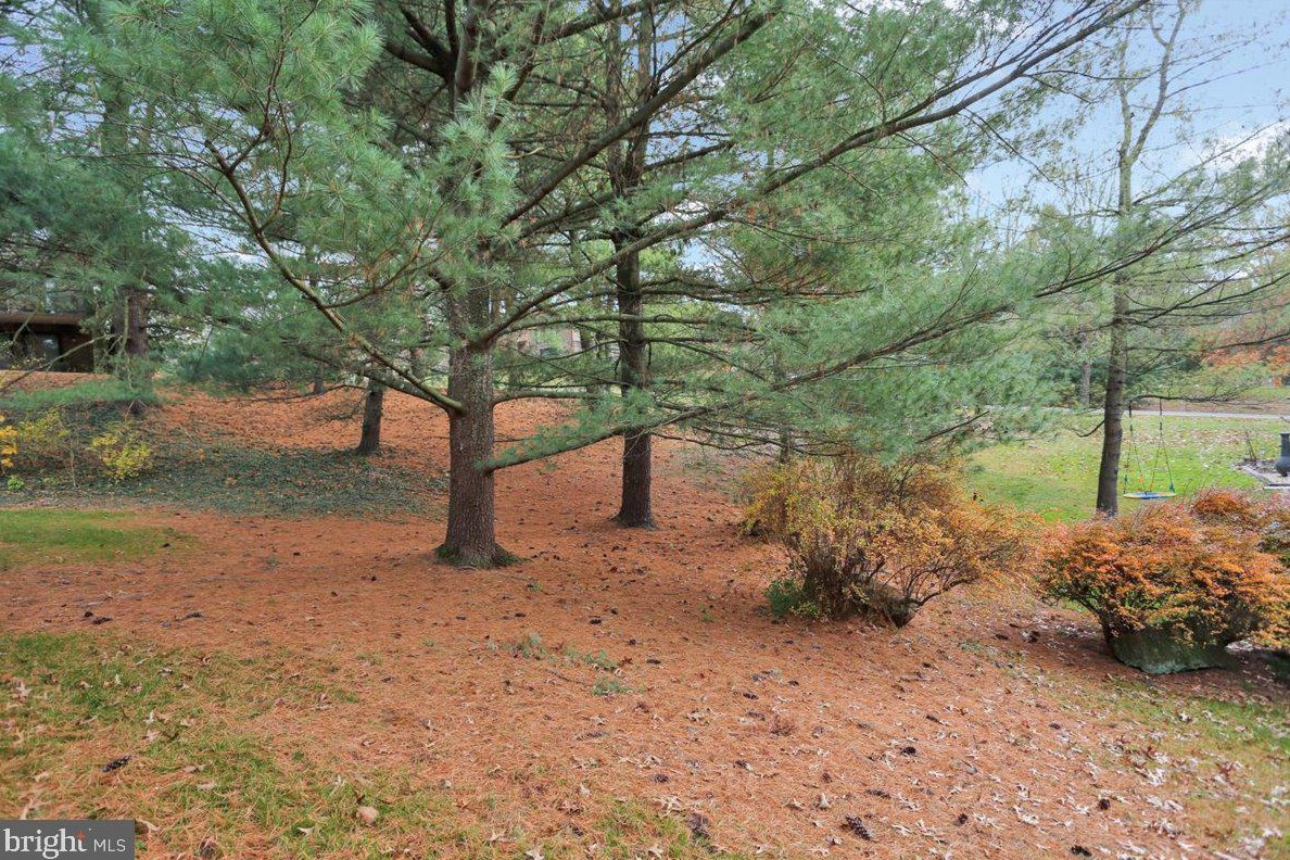 179 Oakmont Ct, Reading PA  19607-3406 exterior