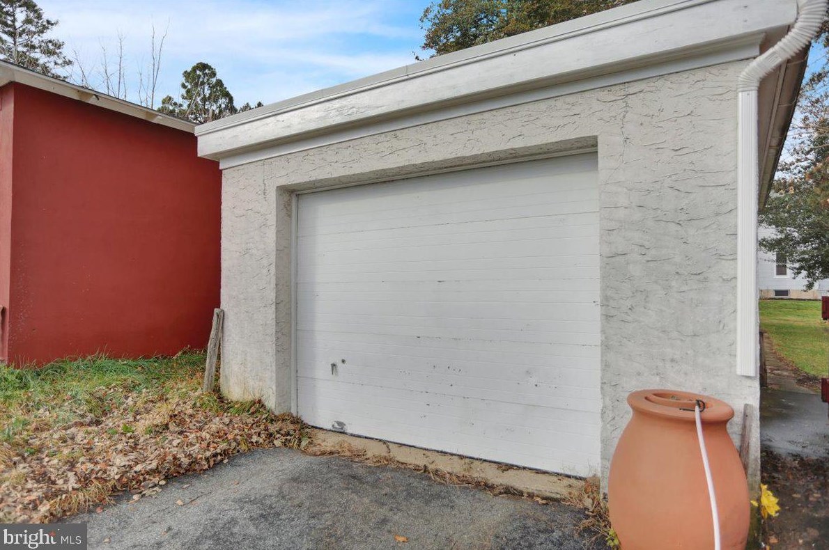 121 New Holland Ave, Reading PA  19607-2541 exterior