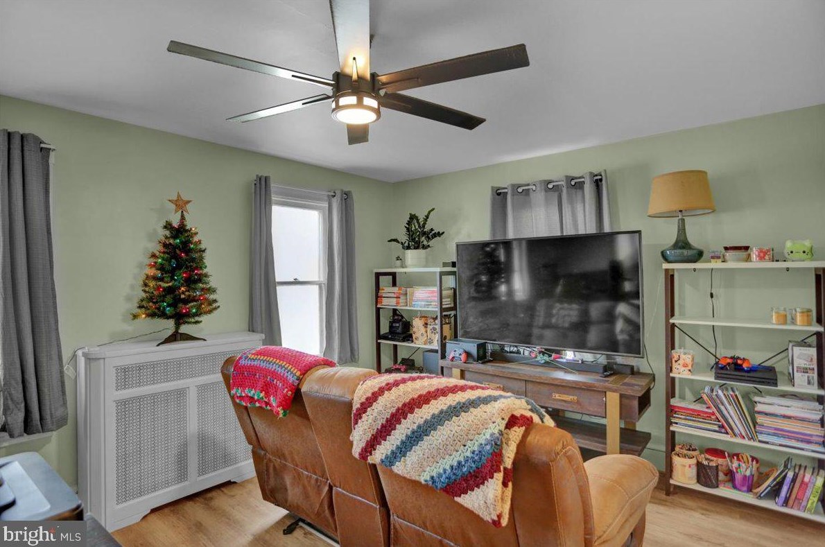 121 New Holland Ave, Reading PA  19607-2541 exterior
