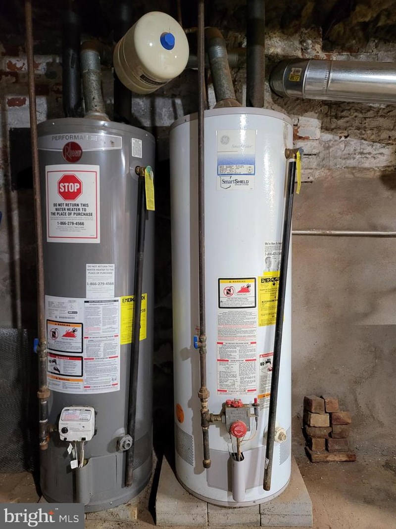 137 Walnut St, Reading PA  19607-2621 exterior