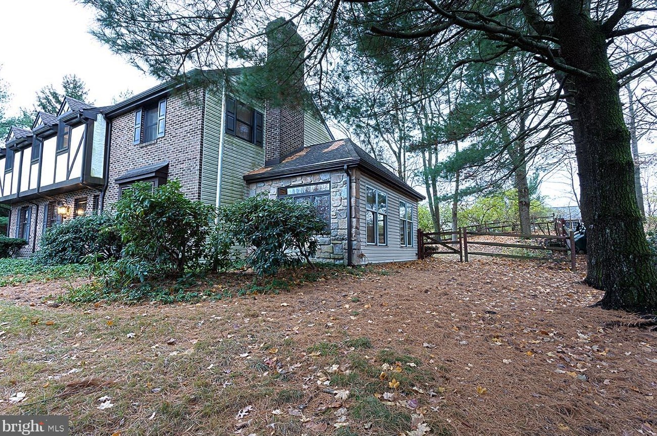 12 Estates Dr, Reading PA  19606-9595 exterior