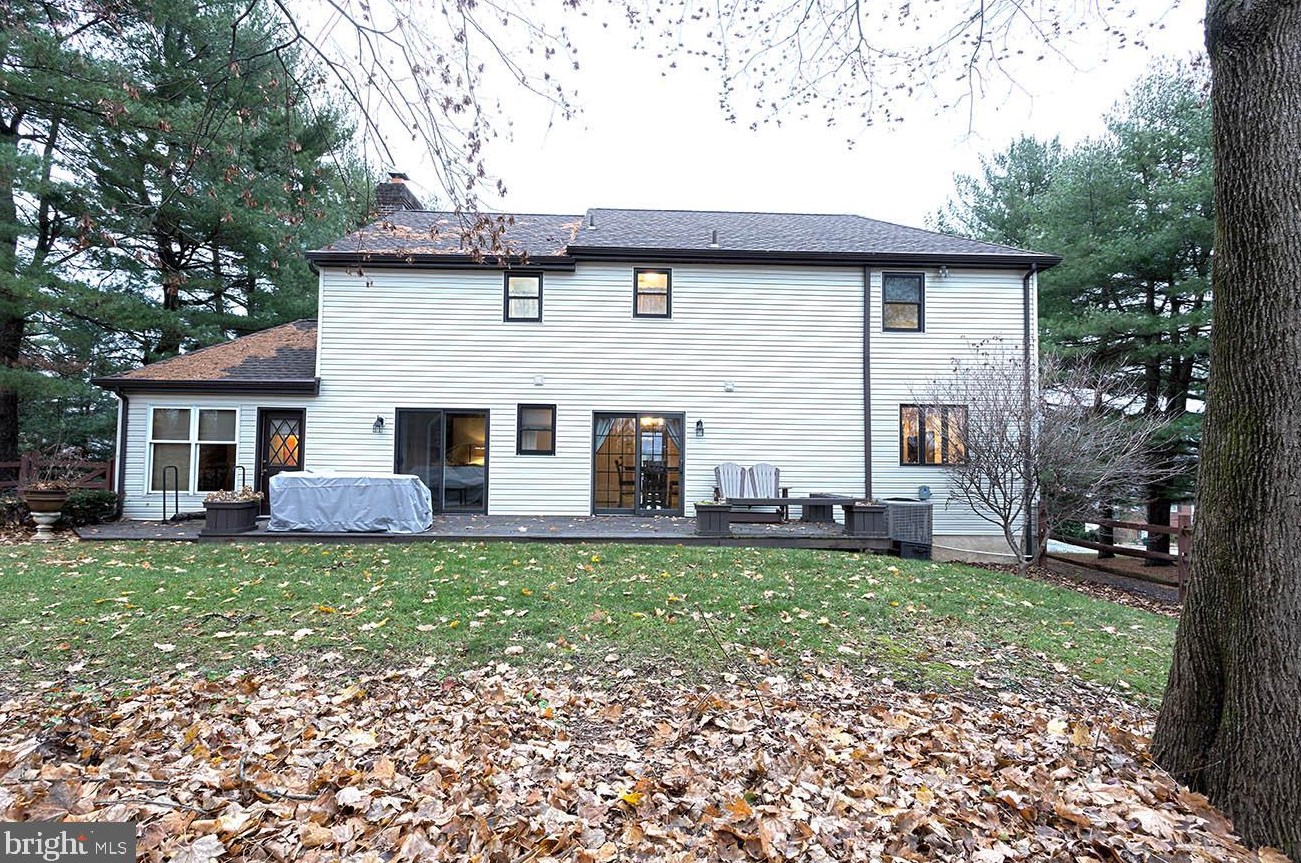 12 Estates Dr, Reading PA  19606-9595 exterior