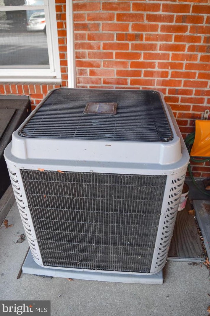 302 Playground Dr, Reading PA  19611-1526 exterior