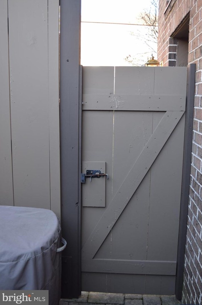 101 Burning Tree Ln, Reading PA  19607-3404 exterior