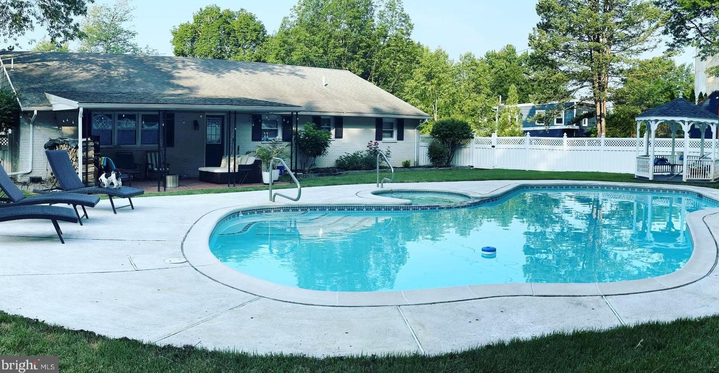 89 Wyomissing Hills Blvd, Reading PA  19609-1775 exterior