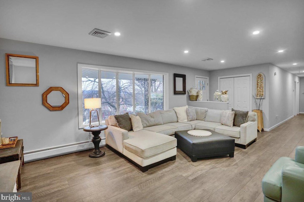 89 Wyomissing Hills Blvd, Reading PA  19609-1775 exterior