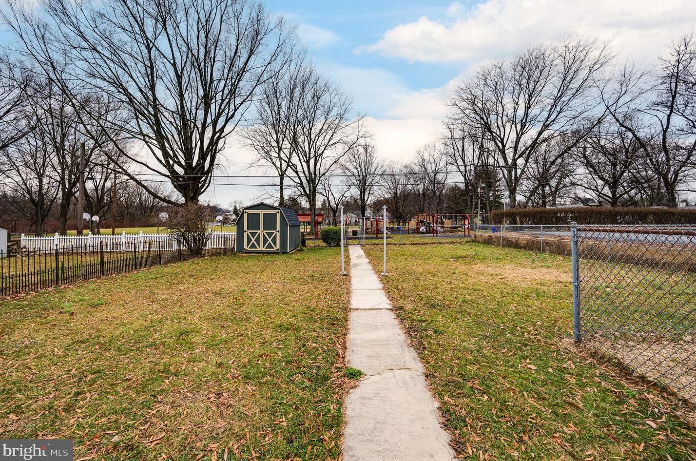 124 Kenhorst Blvd, Reading PA  19607-2027 exterior
